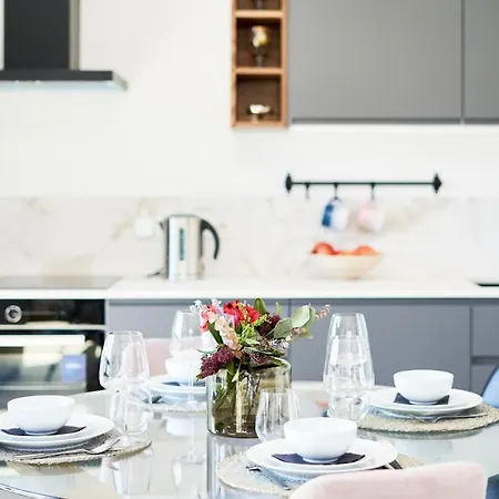 Serenity In The - Retreat *