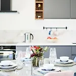 Serenity In The - Retreat *